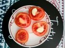 bord tomaat knoflook